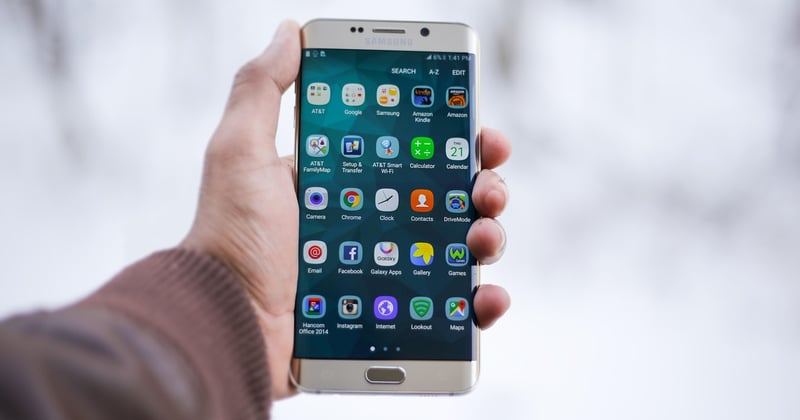 Comment réduire la latence d'une application mobile performante