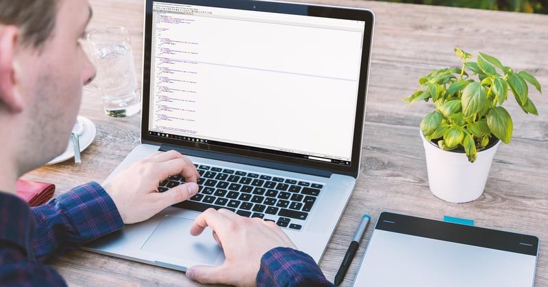 Créer un site responsive avec HTML et CSS : le guide qui change tout